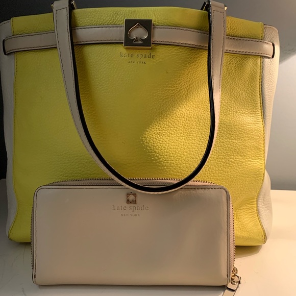 Kate Spade Tote with Matching Wallet - Picture 1 of 6